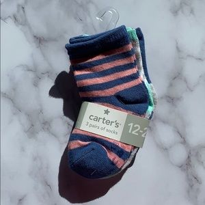 🌸Carter’s 3 Pairs of Socks Set - 12-24 Months